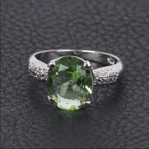 le chic Jewelry - Green cubic Zirconia S925 Ring